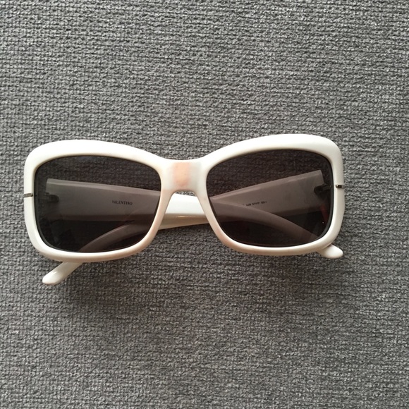 AUTHENTIC Valentino Sunglasses - Picture 3 of 8